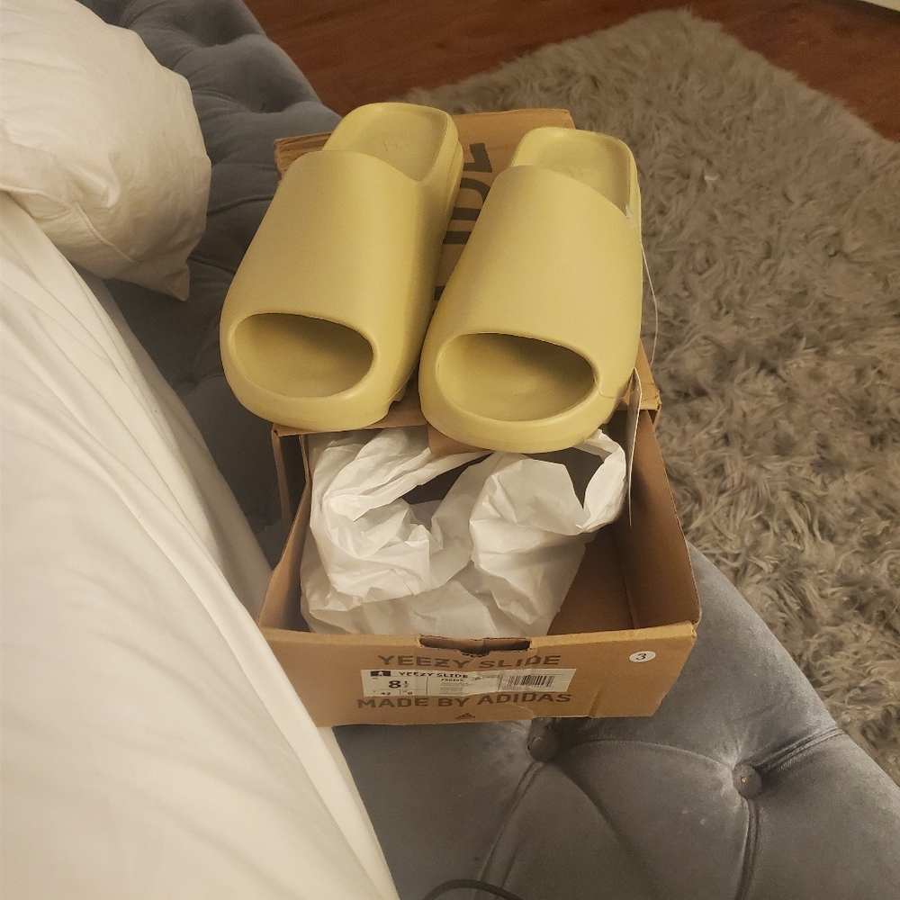 yeezy addidas size 8 men